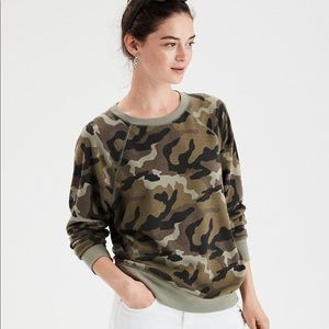 American eagle camo crew neck sweatshirt